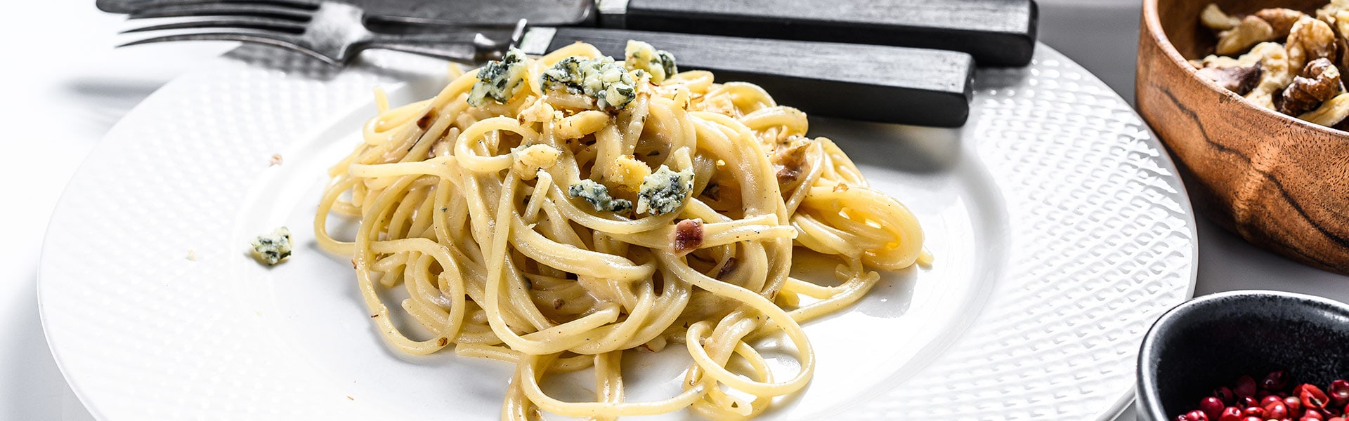 Spaghetti mit Gorgonzola und Walnüssen